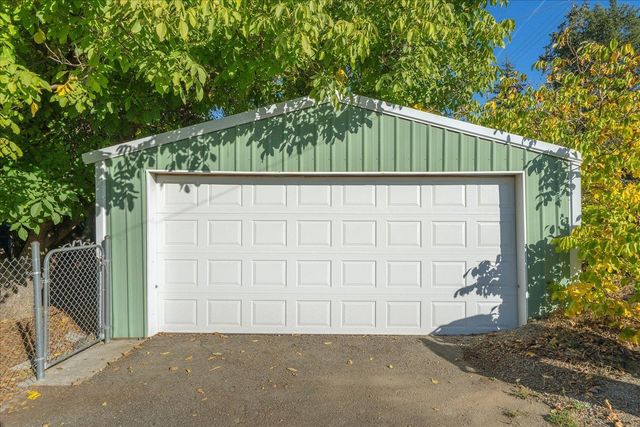2914 E 34th Ave, Spokane, WA 99203