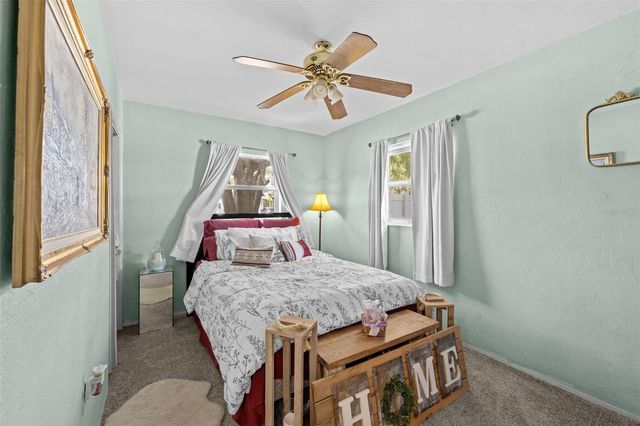 6737 LAUREL STREET N, St Petersburg, FL 33702
