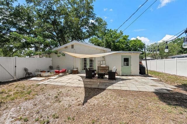 6737 LAUREL STREET N, St Petersburg, FL 33702
