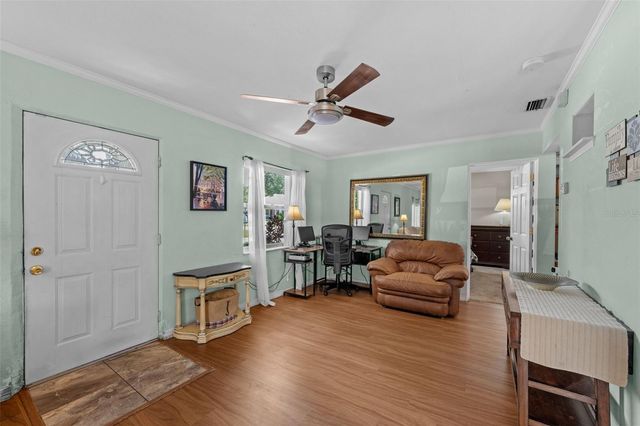 6737 LAUREL STREET N, St Petersburg, FL 33702
