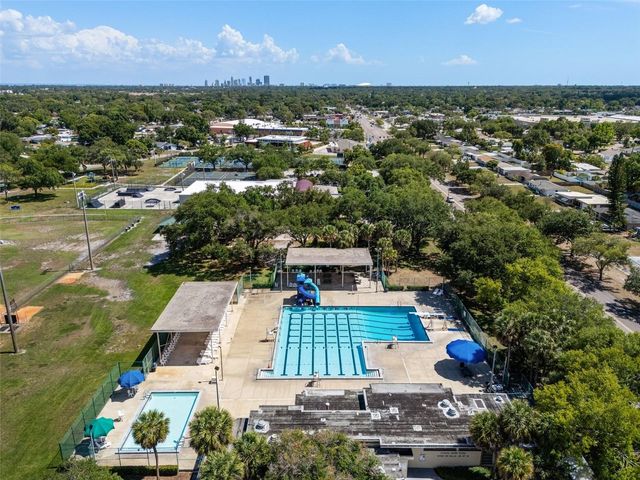 6737 LAUREL STREET N, St Petersburg, FL 33702