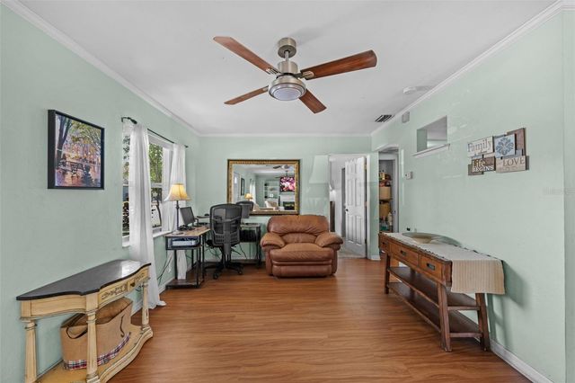 6737 LAUREL STREET N, St Petersburg, FL 33702