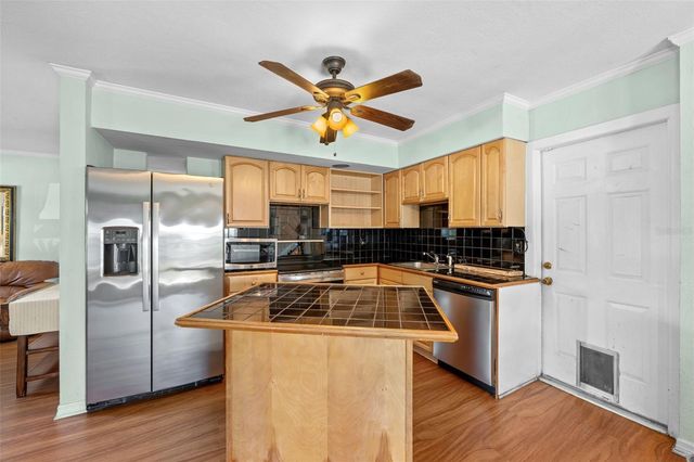 6737 LAUREL STREET N, St Petersburg, FL 33702