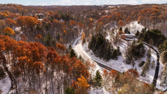 9394 E Hoxie Road, Cedar, MI 49621