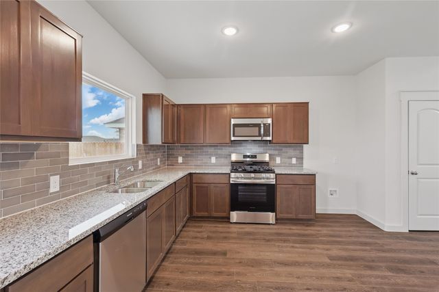1118 Baker Bridge Drive, Forney, TX 75126