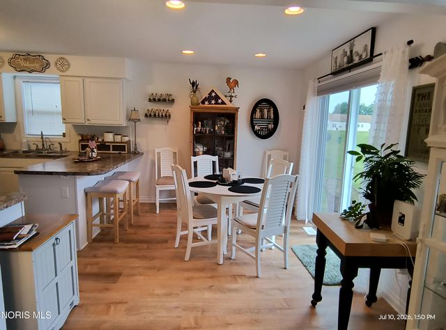 8408 Birchwood Lane, Northwood, OH 43619