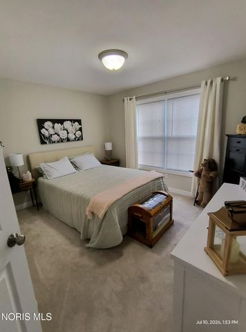 8408 Birchwood Lane, Northwood, OH 43619