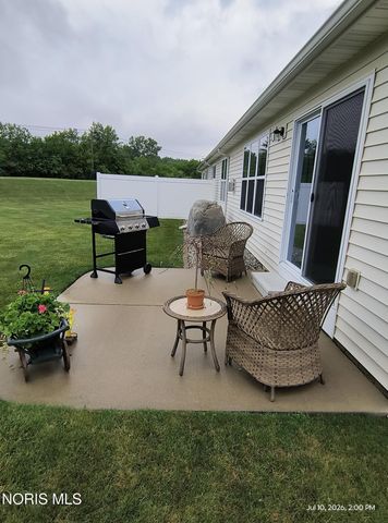 8408 Birchwood Lane, Northwood, OH 43619