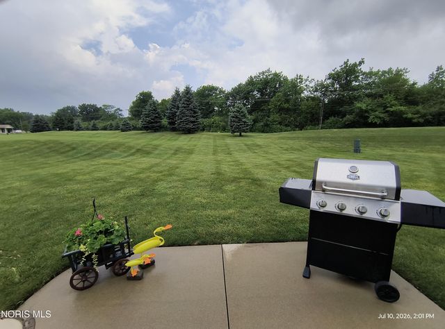 8408 Birchwood Lane, Northwood, OH 43619