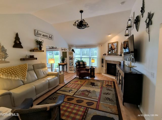 8408 Birchwood Lane, Northwood, OH 43619