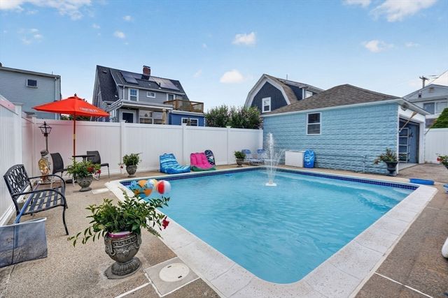 100 Whitin Ave, Revere, MA 02151