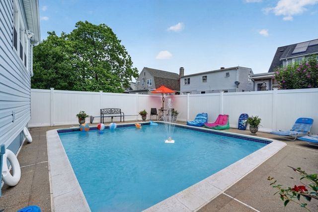 100 Whitin Ave, Revere, MA 02151
