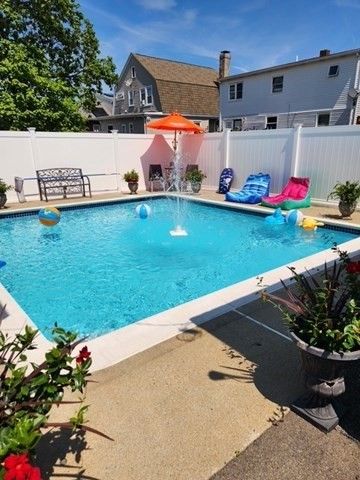 100 Whitin Ave, Revere, MA 02151