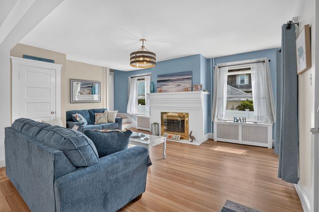 100 Whitin Ave, Revere, MA 02151