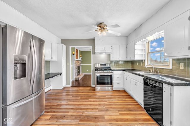 4363 W Compton Drive, Edinburgh, IN 46124
