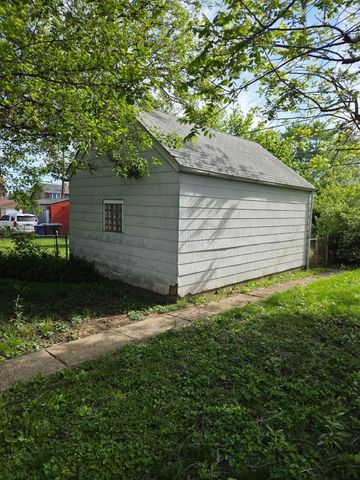 584 Chestershire Road, Columbus, OH 43204