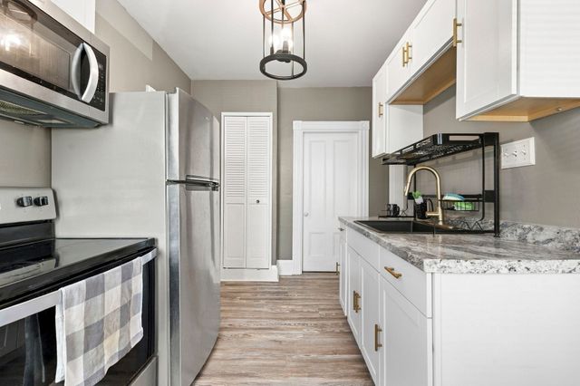 29 Chapman St 1, Canton, MA 02121