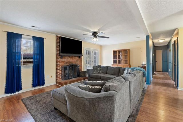 126 Maple Lane, King, NC 27021