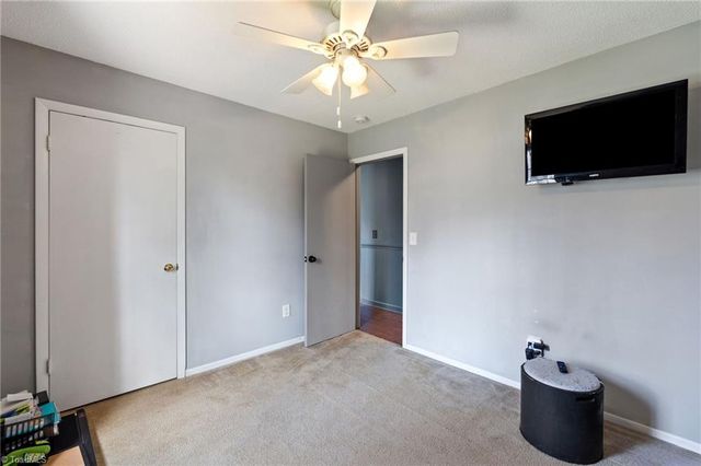 126 Maple Lane, King, NC 27021