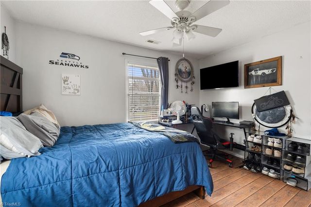 126 Maple Lane, King, NC 27021