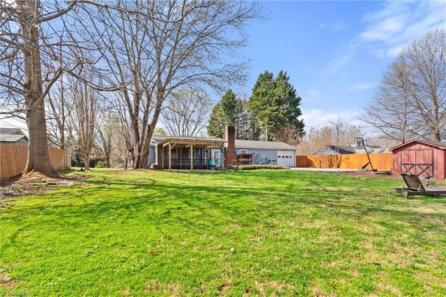 126 Maple Lane, King, NC 27021