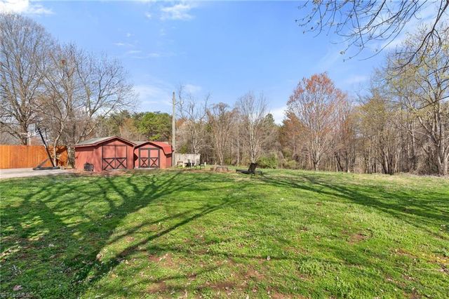 126 Maple Lane, King, NC 27021