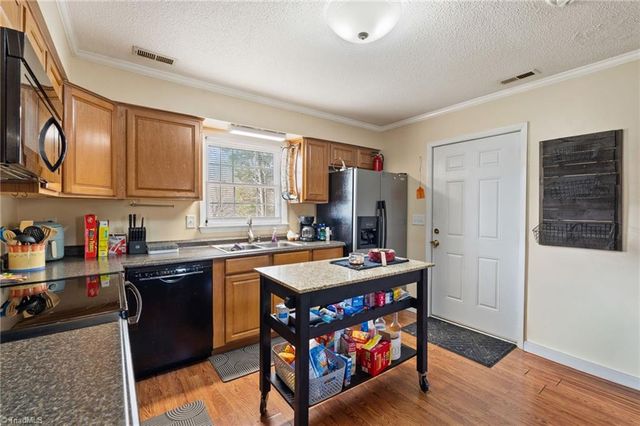 126 Maple Lane, King, NC 27021