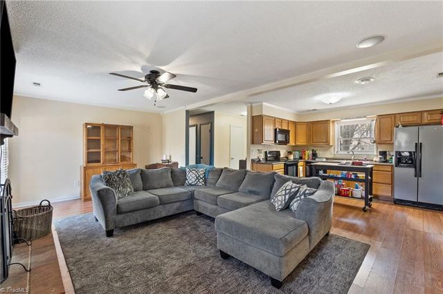 126 Maple Lane, King, NC 27021