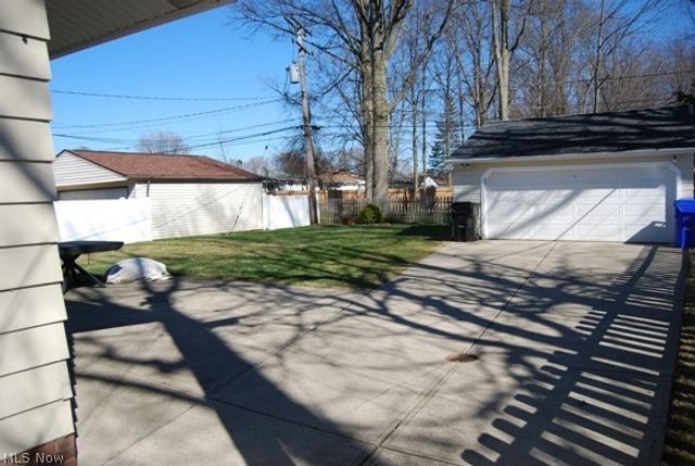 6453 Terre Drive, Brook Park, OH 44142