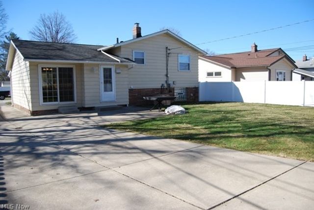 6453 Terre Drive, Brook Park, OH 44142