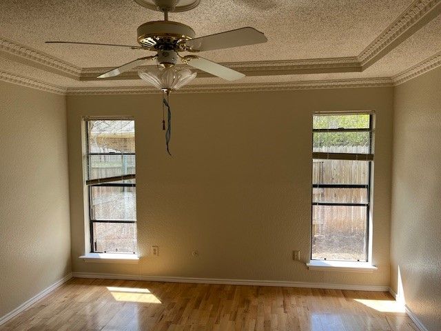 2226 Fall River Drive, Arlington, TX 76006