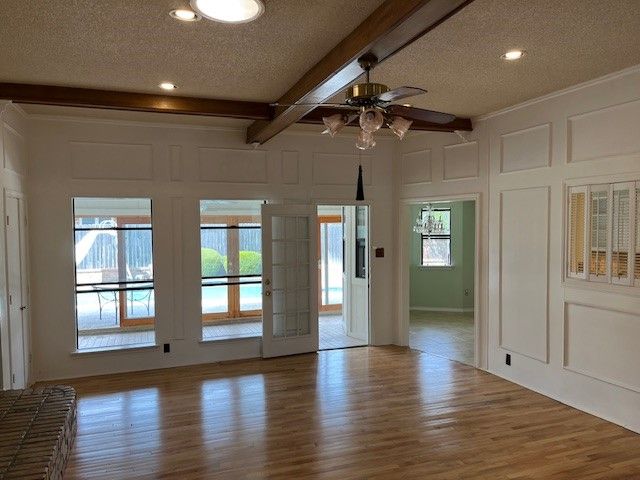 2226 Fall River Drive, Arlington, TX 76006