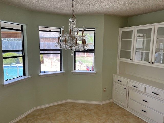 2226 Fall River Drive, Arlington, TX 76006