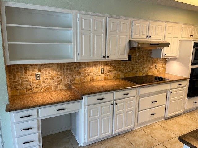 2226 Fall River Drive, Arlington, TX 76006
