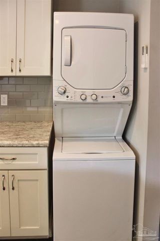 1003 E Texar Dr, Pensacola, FL 32503