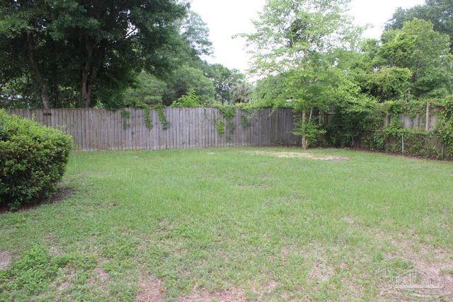 1003 E Texar Dr, Pensacola, FL 32503