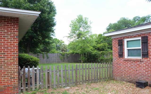 1003 E Texar Dr, Pensacola, FL 32503