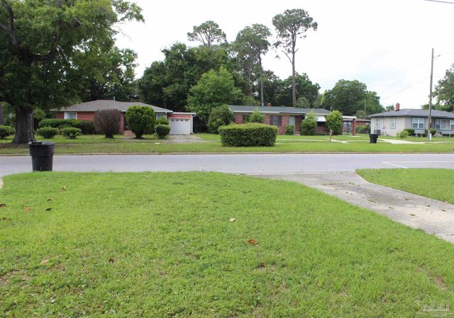 1003 E Texar Dr, Pensacola, FL 32503