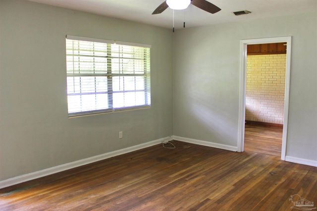 1003 E Texar Dr, Pensacola, FL 32503
