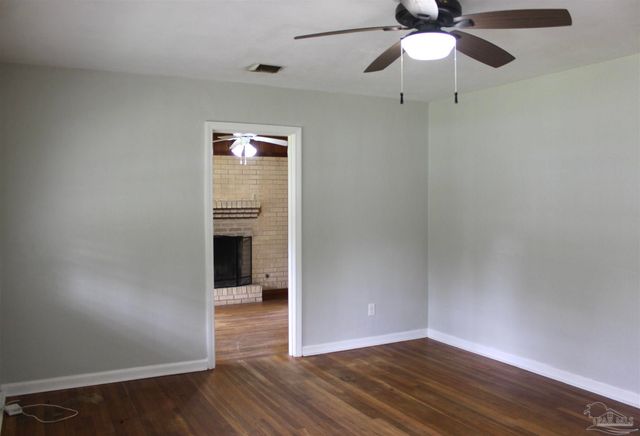 1003 E Texar Dr, Pensacola, FL 32503