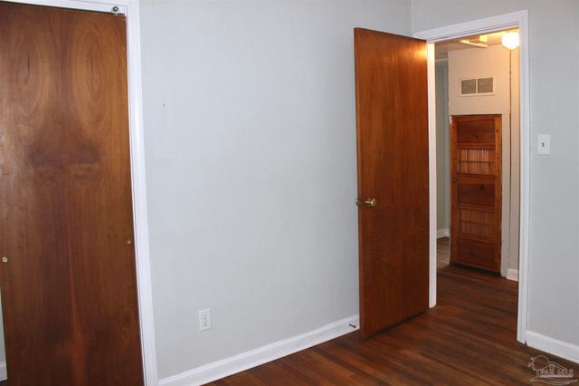 1003 E Texar Dr, Pensacola, FL 32503