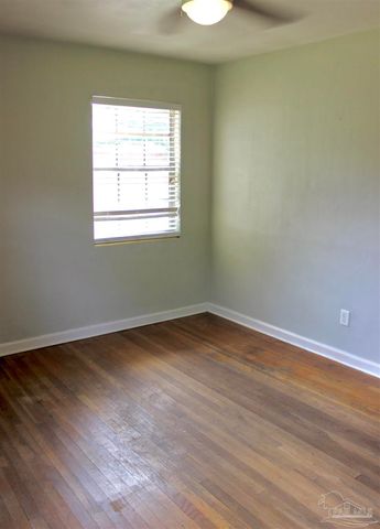 1003 E Texar Dr, Pensacola, FL 32503