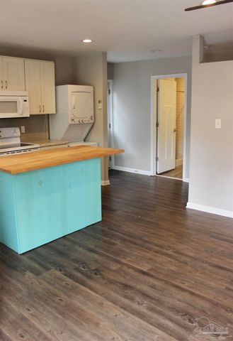 1003 E Texar Dr, Pensacola, FL 32503