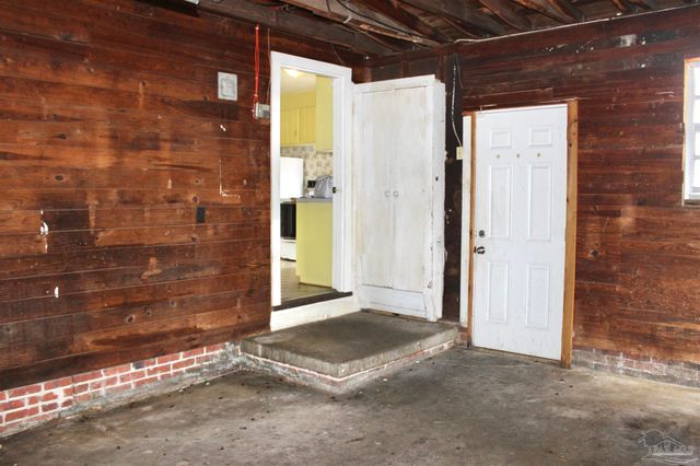 1003 E Texar Dr, Pensacola, FL 32503