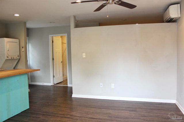 1003 E Texar Dr, Pensacola, FL 32503