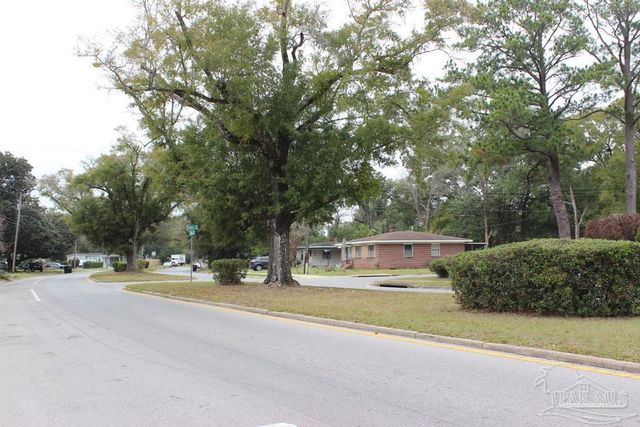 1003 E Texar Dr, Pensacola, FL 32503
