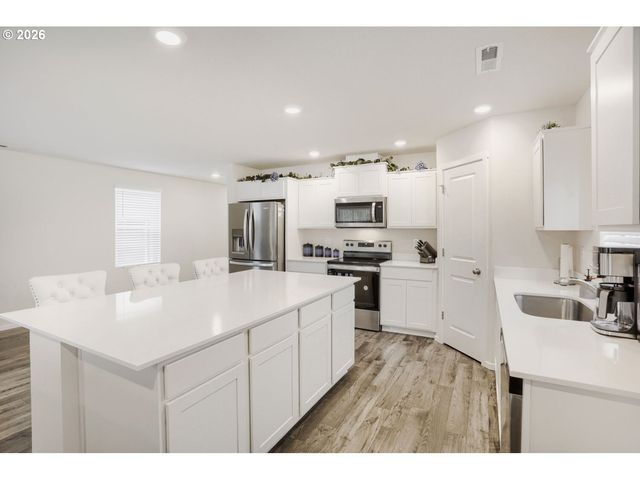 228 N 30TH Dr, Ridgefield, WA 98642