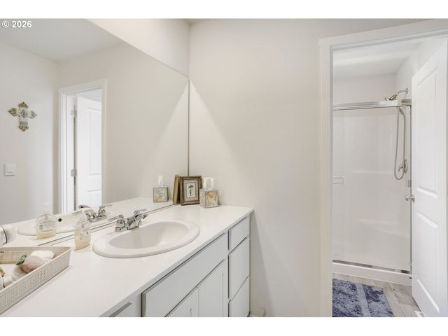 228 N 30TH Dr, Ridgefield, WA 98642