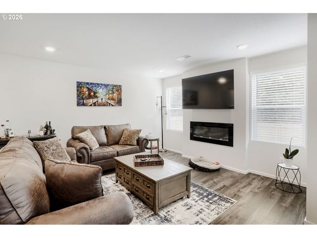 228 N 30TH Dr, Ridgefield, WA 98642