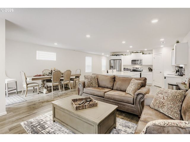 228 N 30TH Dr, Ridgefield, WA 98642